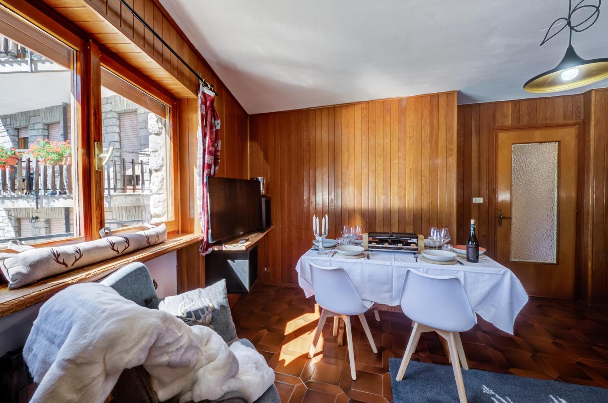 Snowflakes Retreat - Roomy Apartment With A View & Relax Solarium Cir 0133 Champoluc Exterior photo